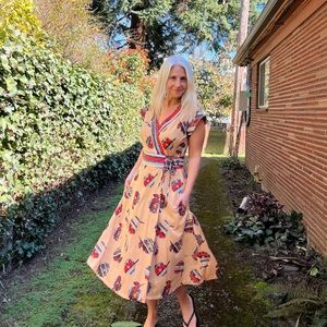 70s Vintage Tan/Red/Multi Floral Wrap Dress Pockets JoLyne California M